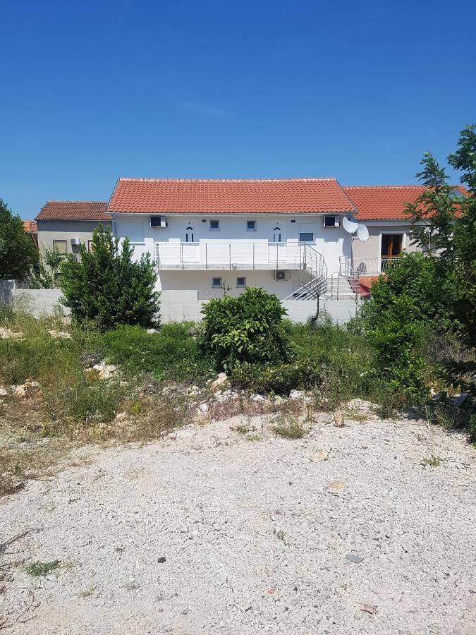 Apartmani Tamaris Murter Luaran gambar